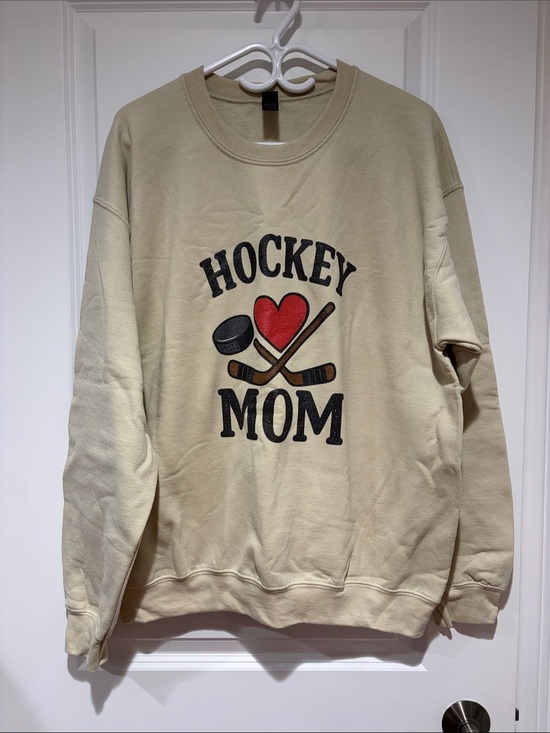 Gildan Sweaters - Gildan Beige Heavy Blend Crewneck Sweatshirt